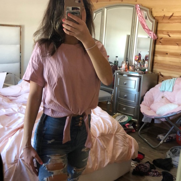 Ribbed knotted crop top🌸🌸 - Picture 4 of 4